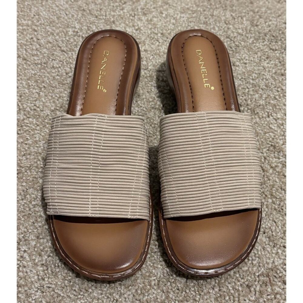 Danelle Beige Alloy Stretchy Wide Strap Slide On Heeled Sandal Size 7